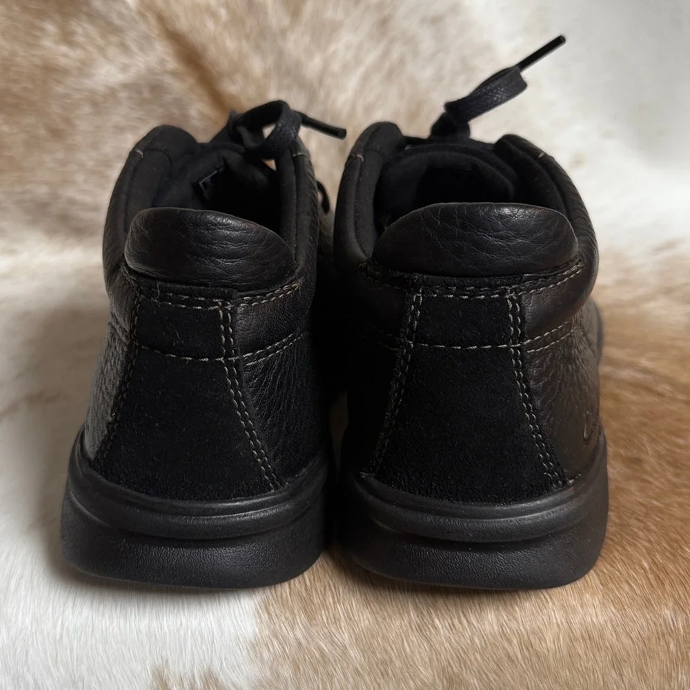 CLARKS Bradley Up Boot in black tumbled leather‎ Size 9 A22